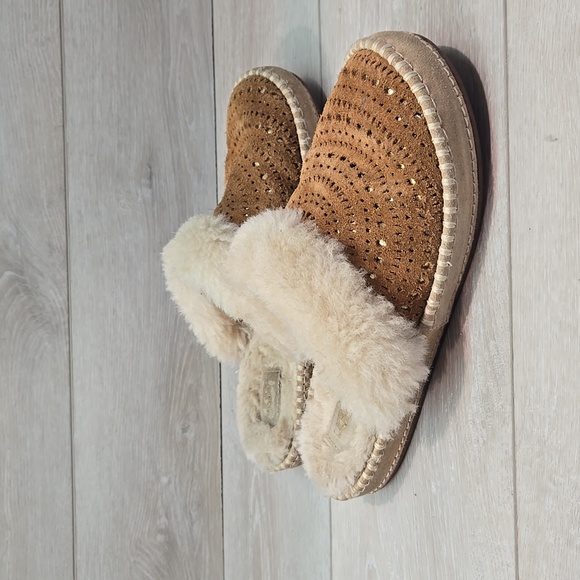 Ugg Australia Women Cozy Shearling Slippers Mule Shoes Sz 9 - Picture 1 of 12